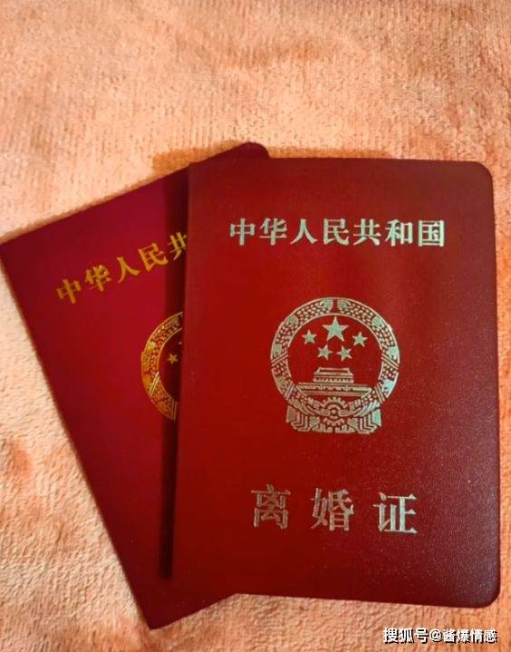 企业证书制作联系方式:传统对接 vs 线上直连谁更优?